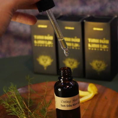 TINH DẦU KINH LẠC SAKIWAI