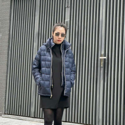 Áo khoác Michael Kors màu Navy chất liệu cao cấp, mềm mại, dáng gọn ấm áp, phù hợp công sở, đi du lịch, những khu vực lạnh sâu và cần chống gió