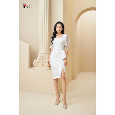 Đầm ôm bèo lệch đính cúc ngọc cổ vuông Tri