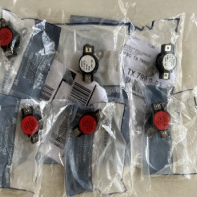 CẢM BIẾN GIỚI HẠN NHIỆT ĐỘ (RƠLE NHIỆT MÀU TRẮNG) DÙNG CHO MÁY SẤY ELECTROLUX  – HÀNG CHÍNH HÃNG