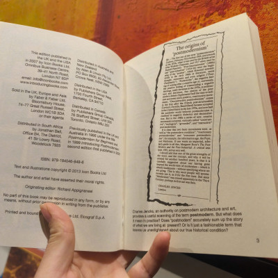 Sách - Introducing Post-modern-ism: A Graphic Guide by Richard Appignanesi