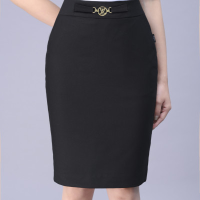 Chân Váy Bút Chì Phối Phụ Kiện Luperi LFCV5119