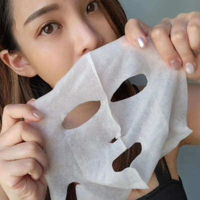 Mặt Nạ 3d Dưỡng Trắng Sáng Da Kracie Hadabisei 3D Facial Mask Brightening