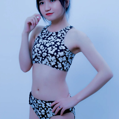 Áo bikini đa năng Gym-to-swim LMcation Lena - Hoa Nhí Đen Trắng