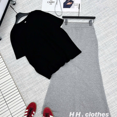 Sét chân váy Umi đuôi cá phối áo đen trơn