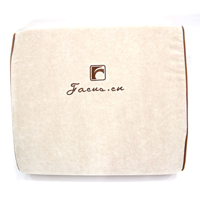 Tựa Lưng Cao Cấp FOCUS F-YM01A Màu Kem