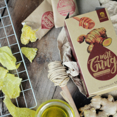 Combo Hạt Điều Rang Muối Vỏ Lụa Hải Long (250g /Hũ) + Mứt Gừng Nướng Mật Ong Hải Long (120g)